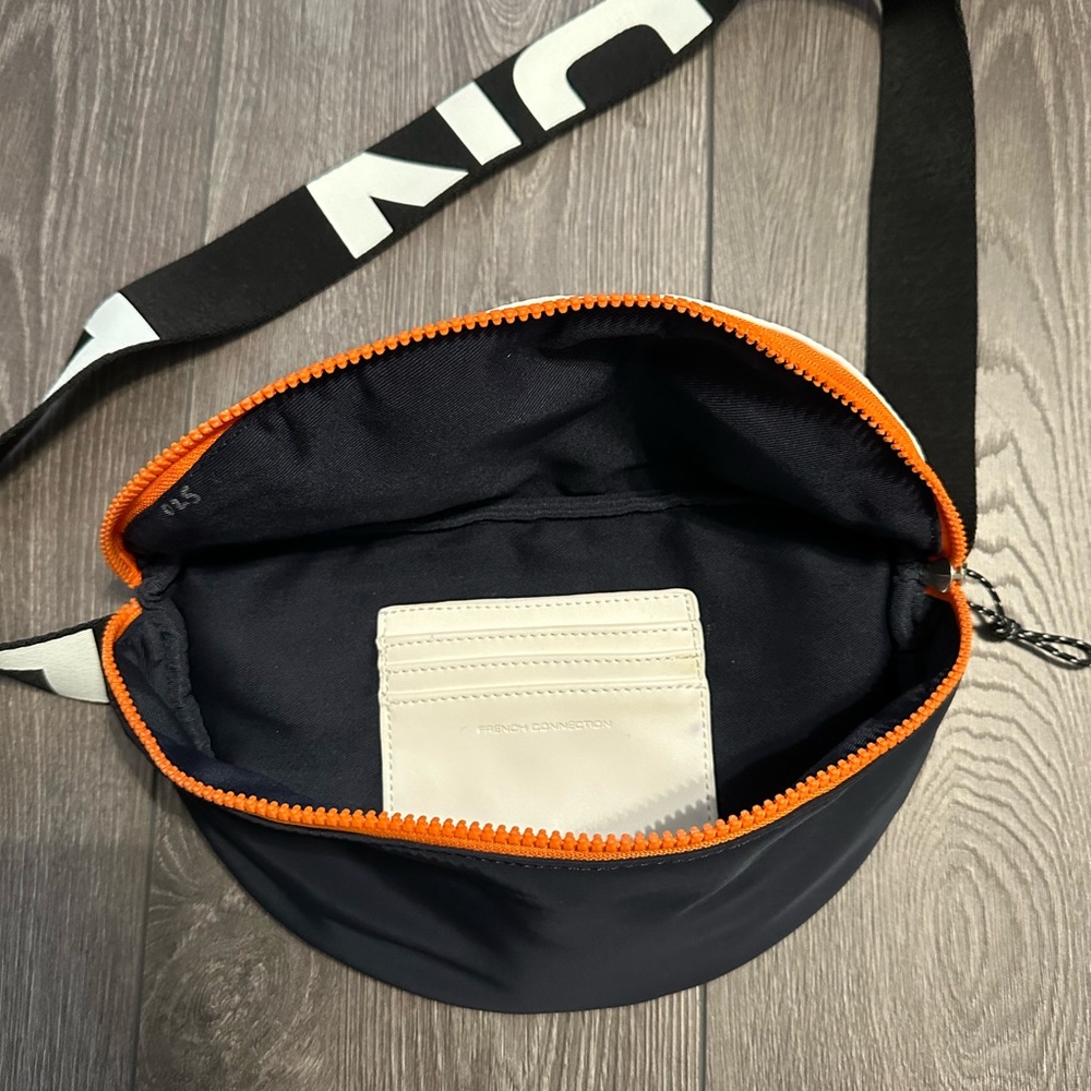 French Connection Fanny pack - Picture 2 of 3